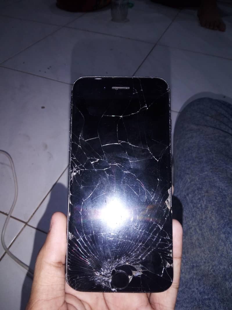 Apple iPhone 7 1
