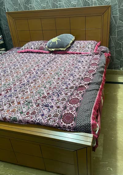 King bed with side tables