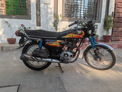 Honda CG 125 - Excellent Condition  Smooth Engine Urgent Sale