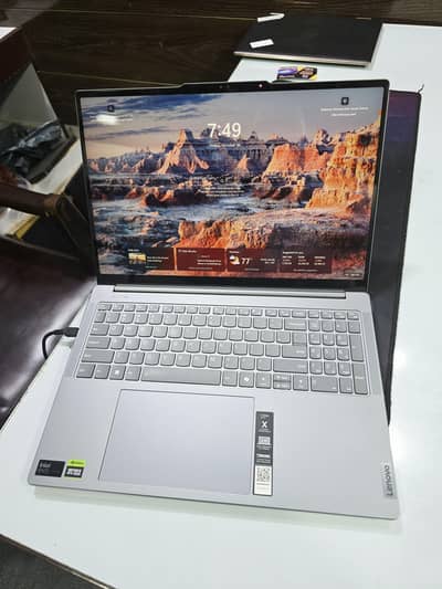 Lenovo Yoga Pro 9i 16lMH9 | Core Ultra 9 185H | RTX 4050 6GB | 16"