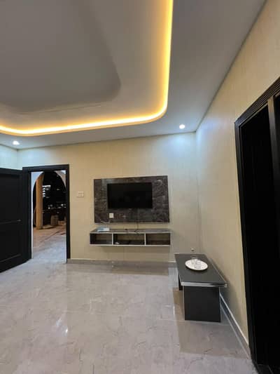 professional house painter's & Furniture polish service