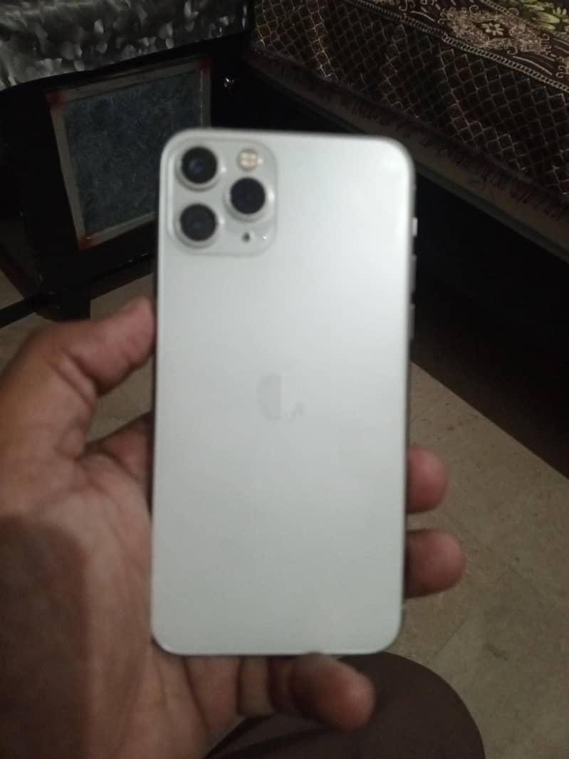 Apple iPhone 11 pro 0