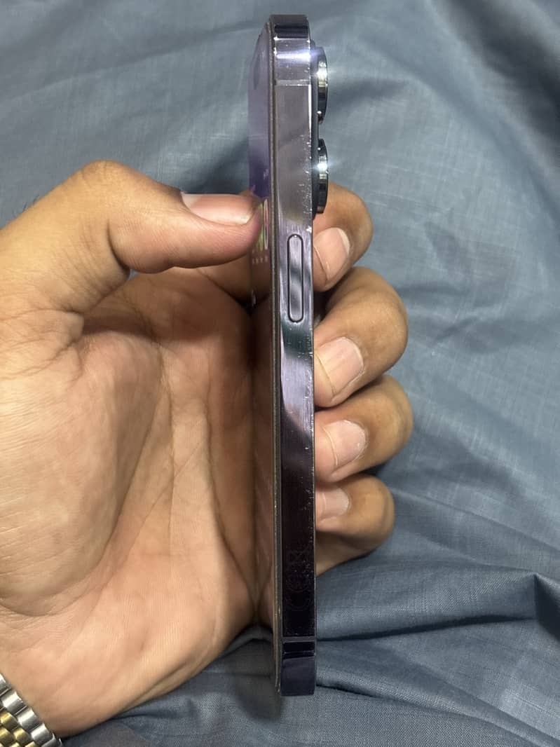 Apple iPhone 14 Pro 4