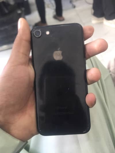 Apple iPhone 7