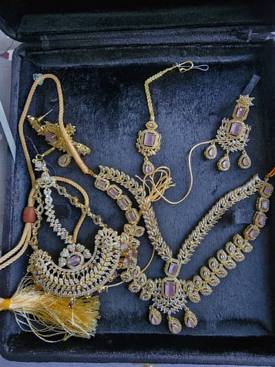 Brand New Elegant Artificial Jewelry Set for Sale