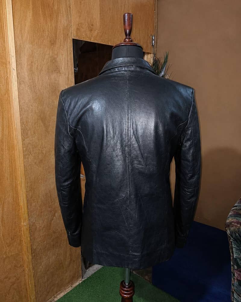 LEATHER JACKET AVAILABLE 600 PCS 1