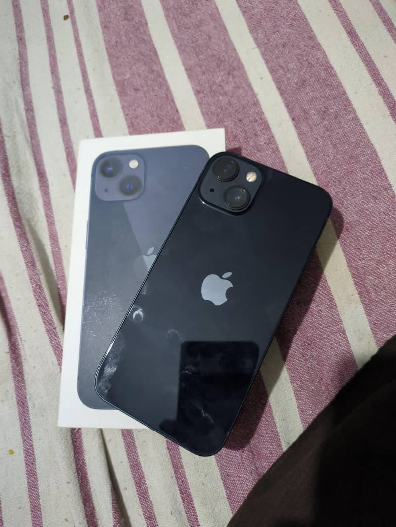 Apple iPhone 13 0