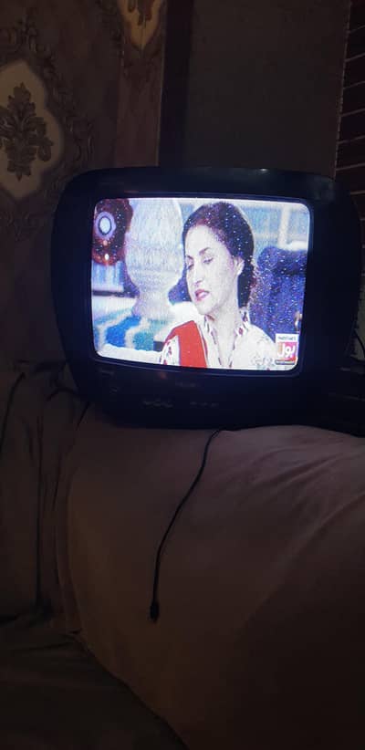 Color TV 14" remot control  Phillips