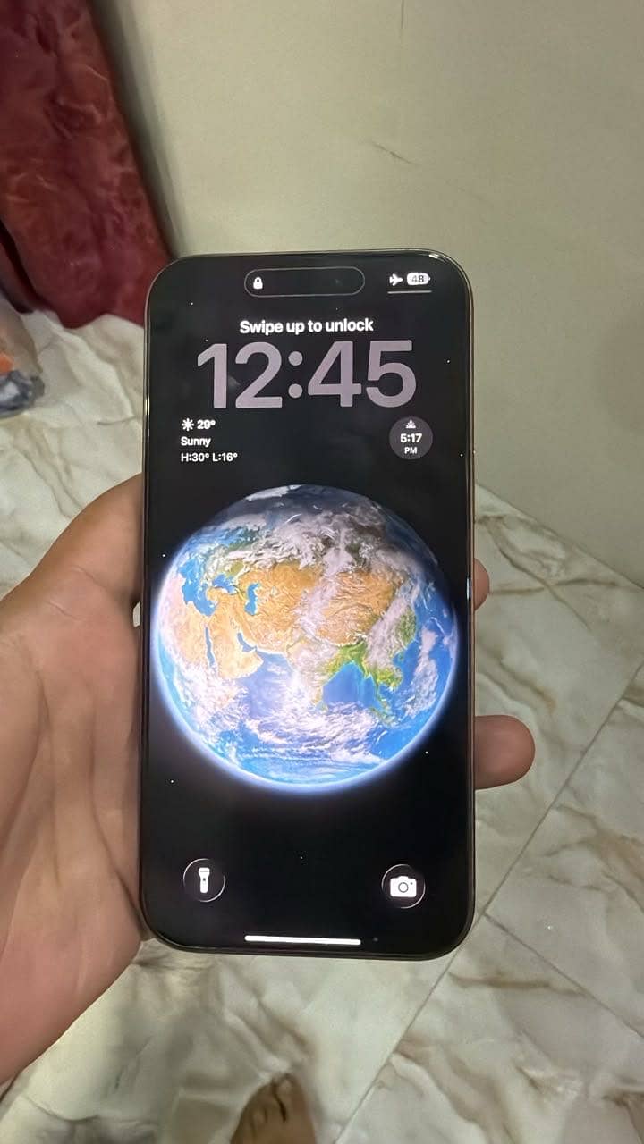 Apple iPhone 16 Pro Max 0