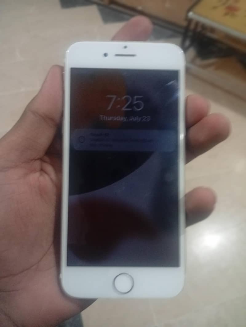 Apple iPhone 7 1