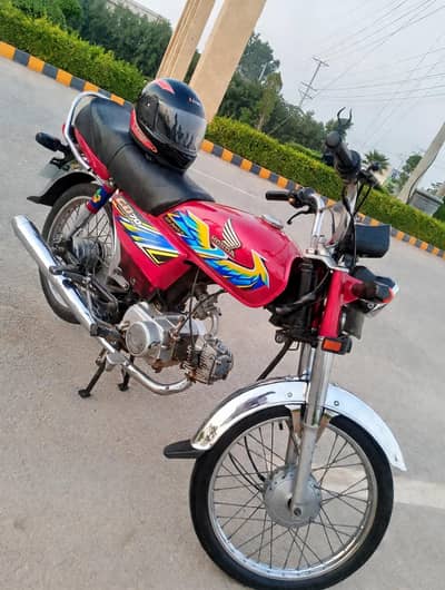 2021 MODEL CD70 Lush condition bike 03181714484 whatsapp