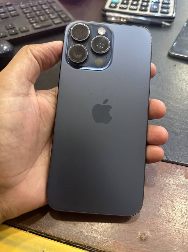 Iphone 15 pro max 0