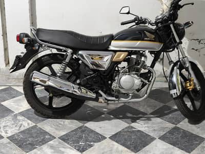 Honda CG 150 2 tone