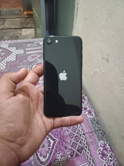 Apple iPhone SE
