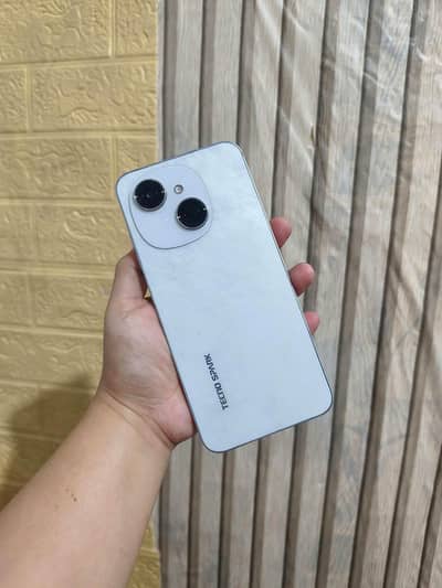 Tecno Spark Go 1