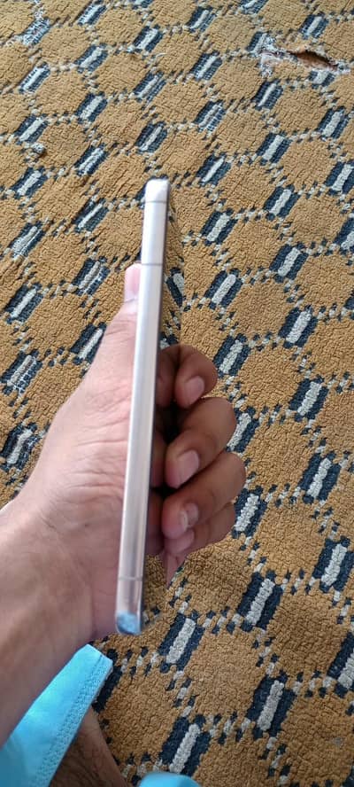 Samsung Mobile S22 Plus