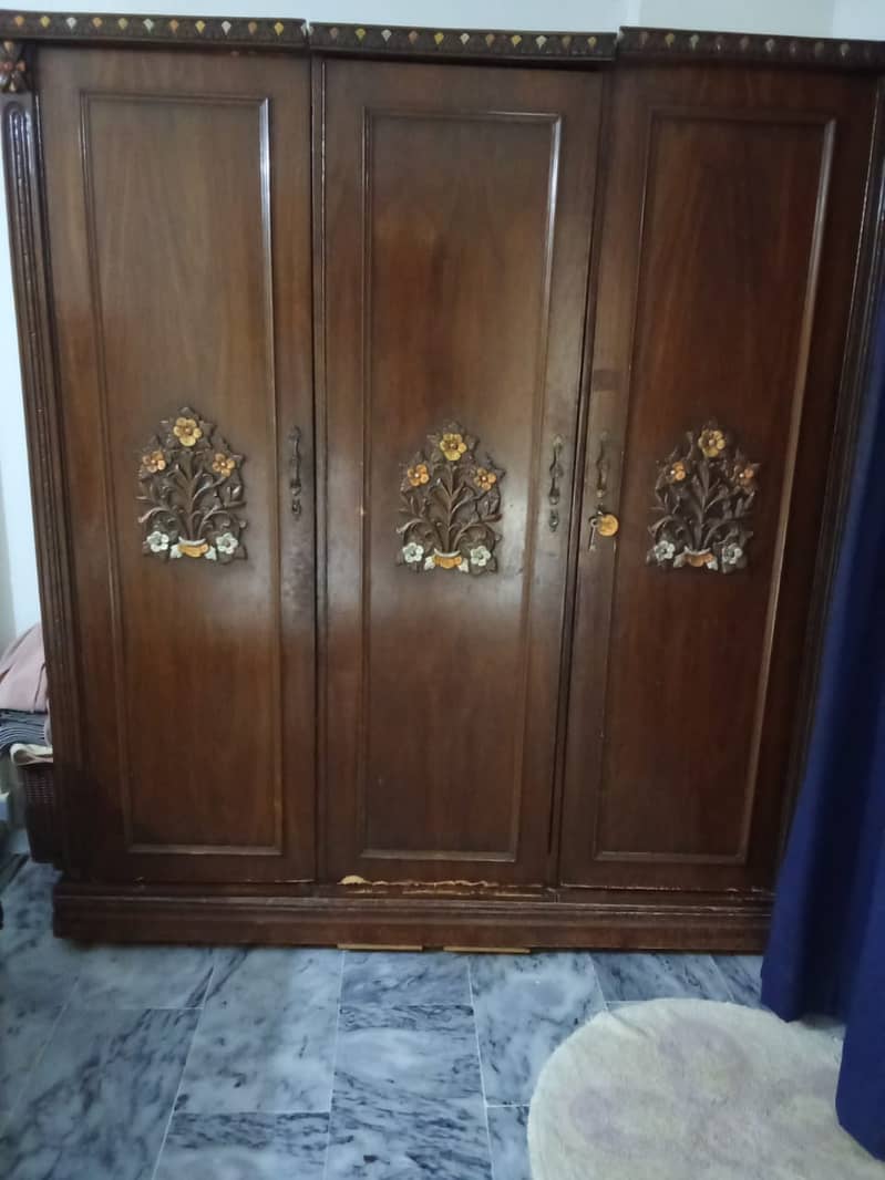 Bed ,halmari ,dressing & divider 3