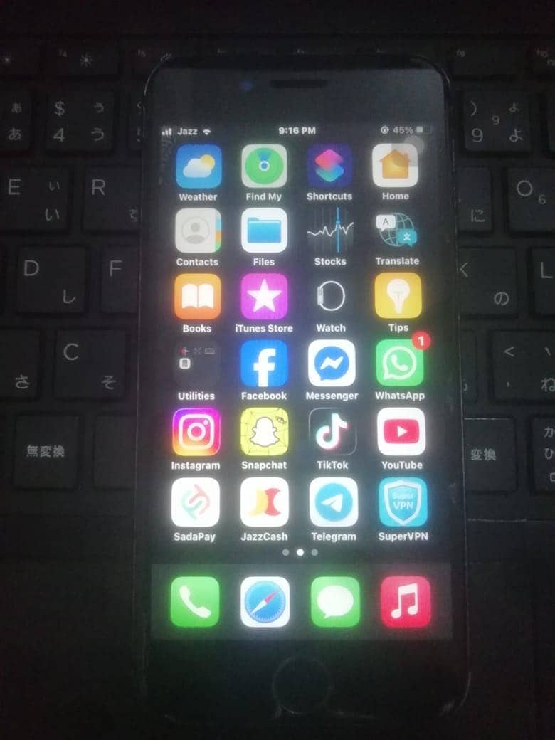 Apple iPhone 7 2
