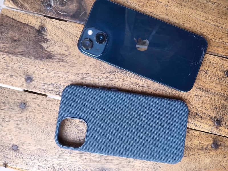 Apple iPhone 13 1