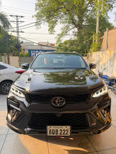 Toyota Fortuner GR 2023