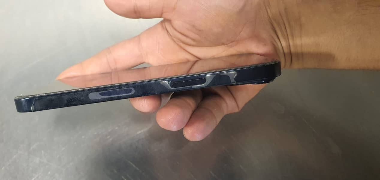 Apple iPhone 14 5