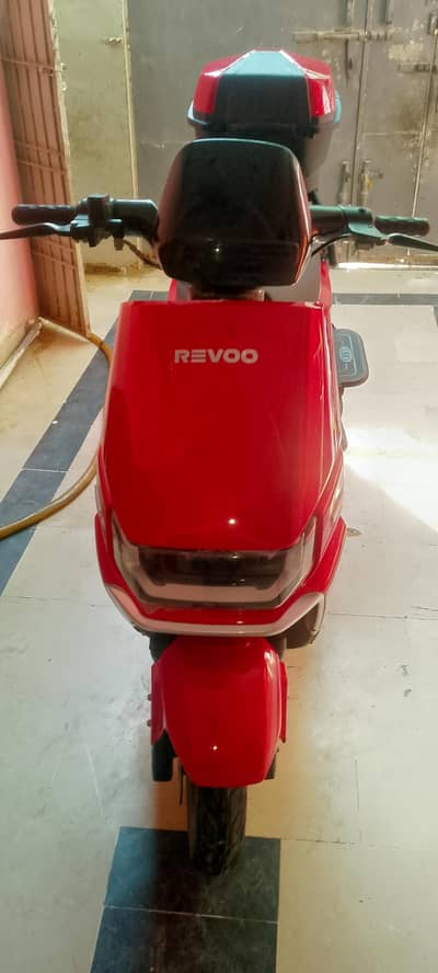 revoo A12