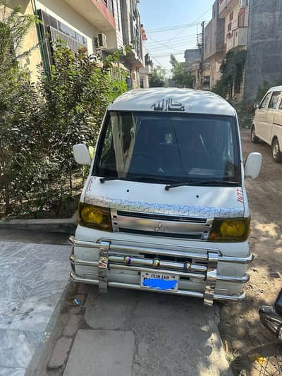 Mitsubishi Minicab Bravo 2014 same as Nissan clipper