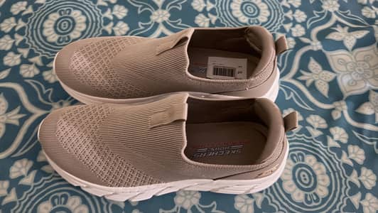 Skechers Size 39