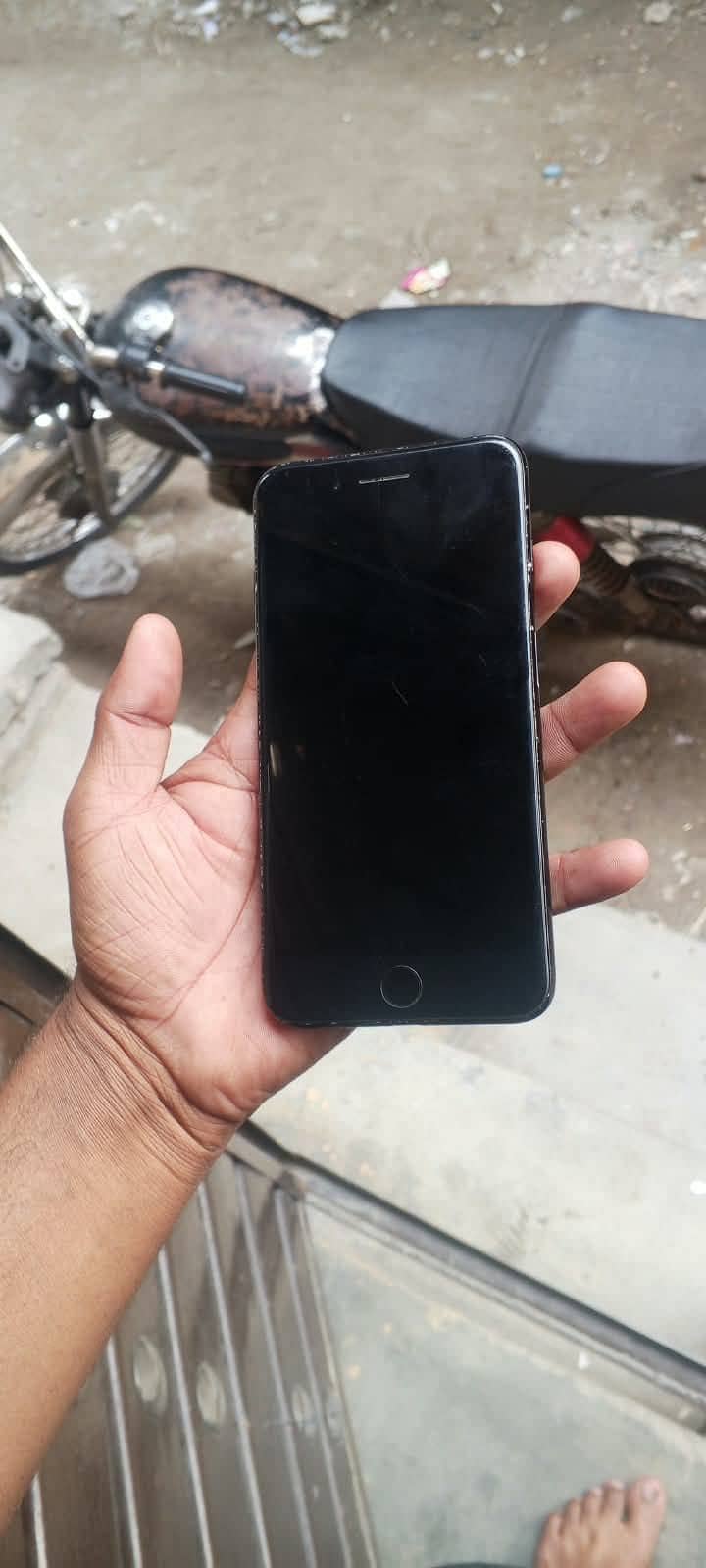 Apple iPhone 7 Plus 3