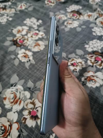 Vivo V29