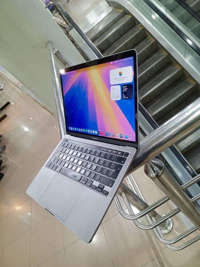 Apple MacBook Pro  M 1 A2338 Apple M1 Chip 8GB Ram 512GB Ssd