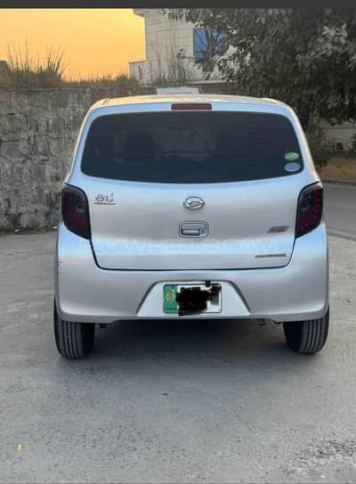 Daihatsu Mira 2016