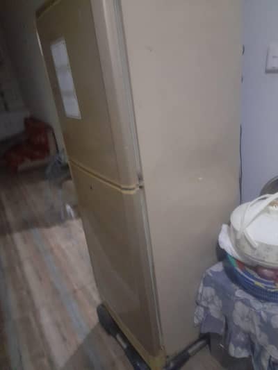 fridge for sell urgent