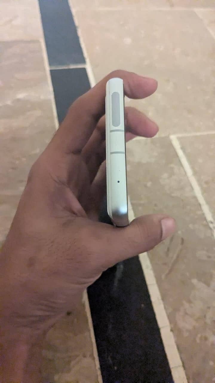 Google Pixel 7a 1