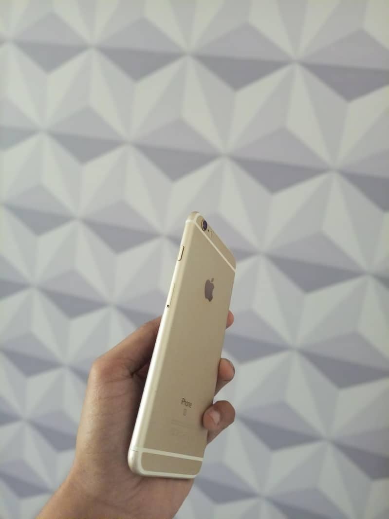 Apple iPhone 6S Plus 1