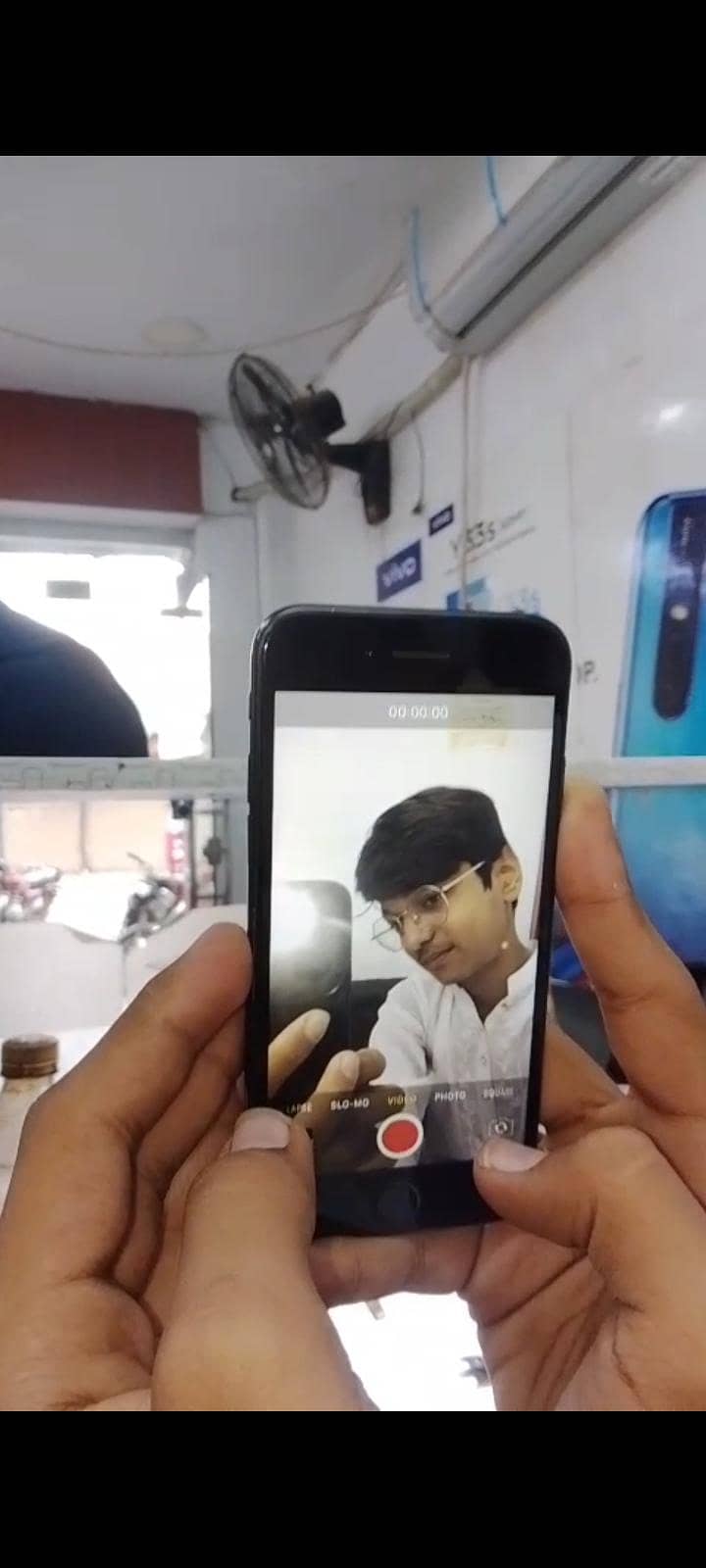 Apple iPhone 7 2