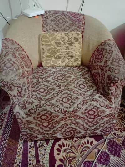 5setar used sofa available