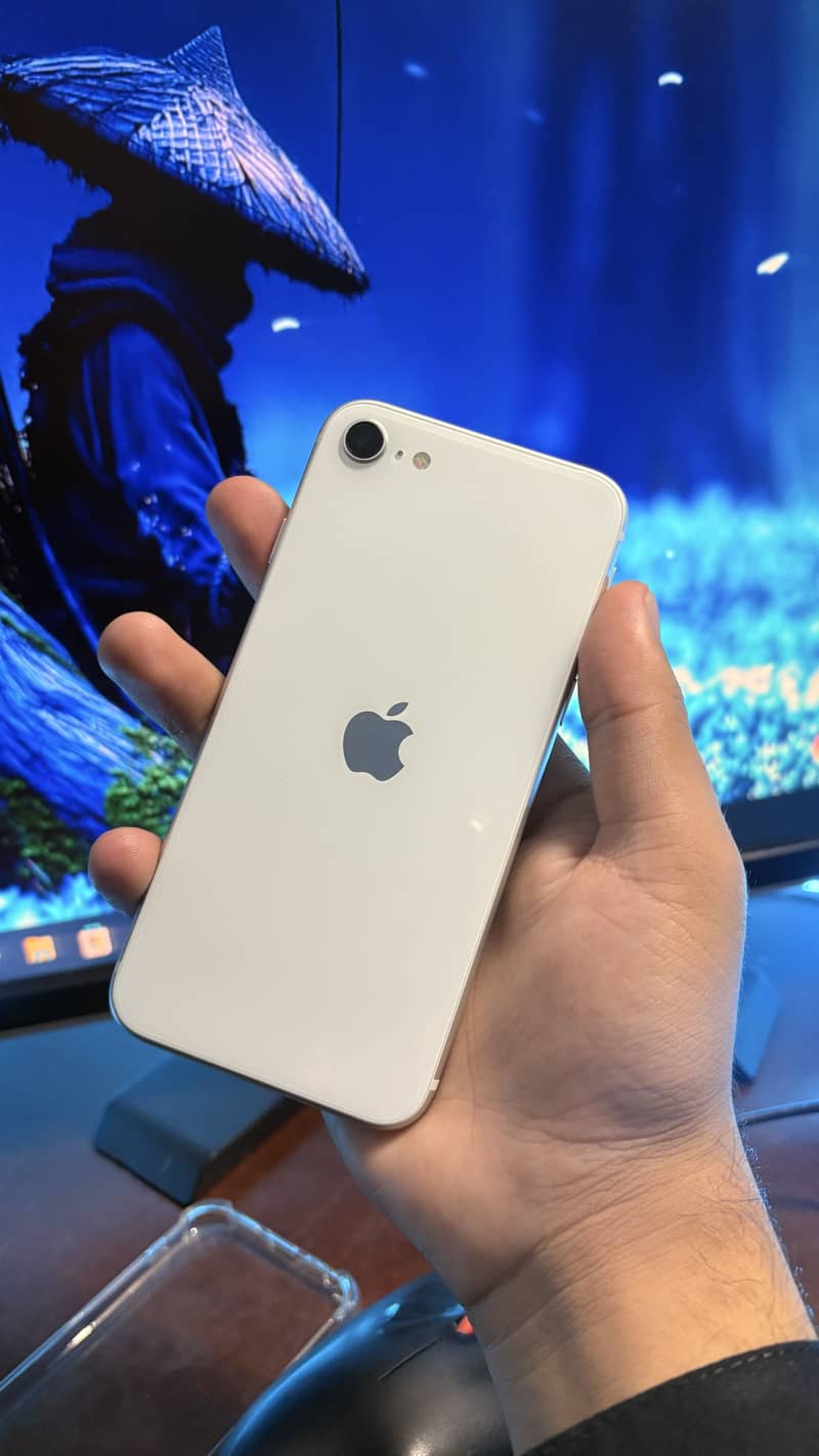 Apple iPhone SE 0