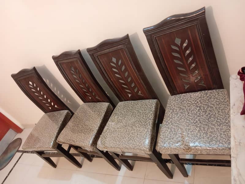 4-Seater Marble Dining Table Set. 0