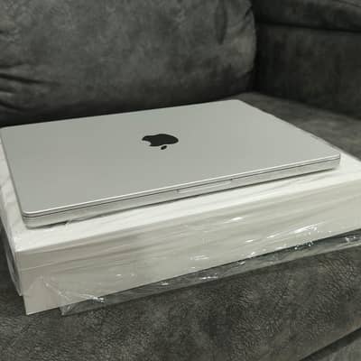 Apple MacBook Pro M2 Max 1TB ( M1.2. 3.4pro. Air. Max