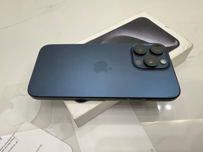 Apple iPhone 15 Pro Max 1