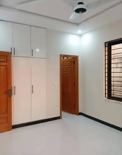 G-11/2 Beautiful Mumty Available For Rent