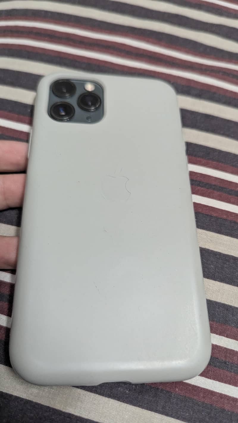 Apple iPhone 11 Pro 1
