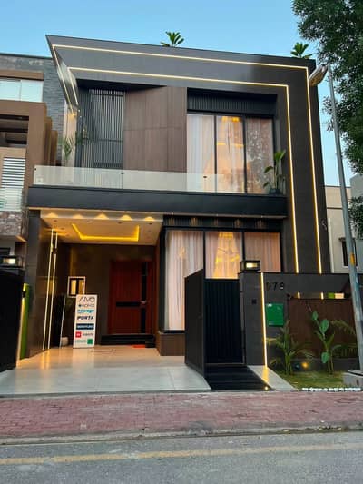 5 Marla Brand New ultra Modern design House for sale in Bahria Town Lahore