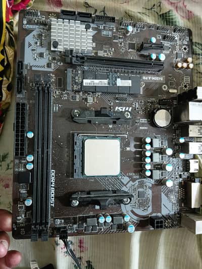 AMD Ryzen 5 3600 Desktop Processor (6 Cores / 12 Threads) - Excellent