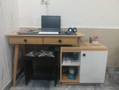 Brand New Laptop table