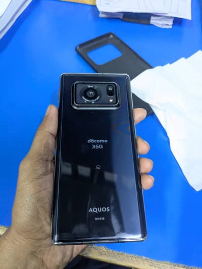 Sharp Aquos R6