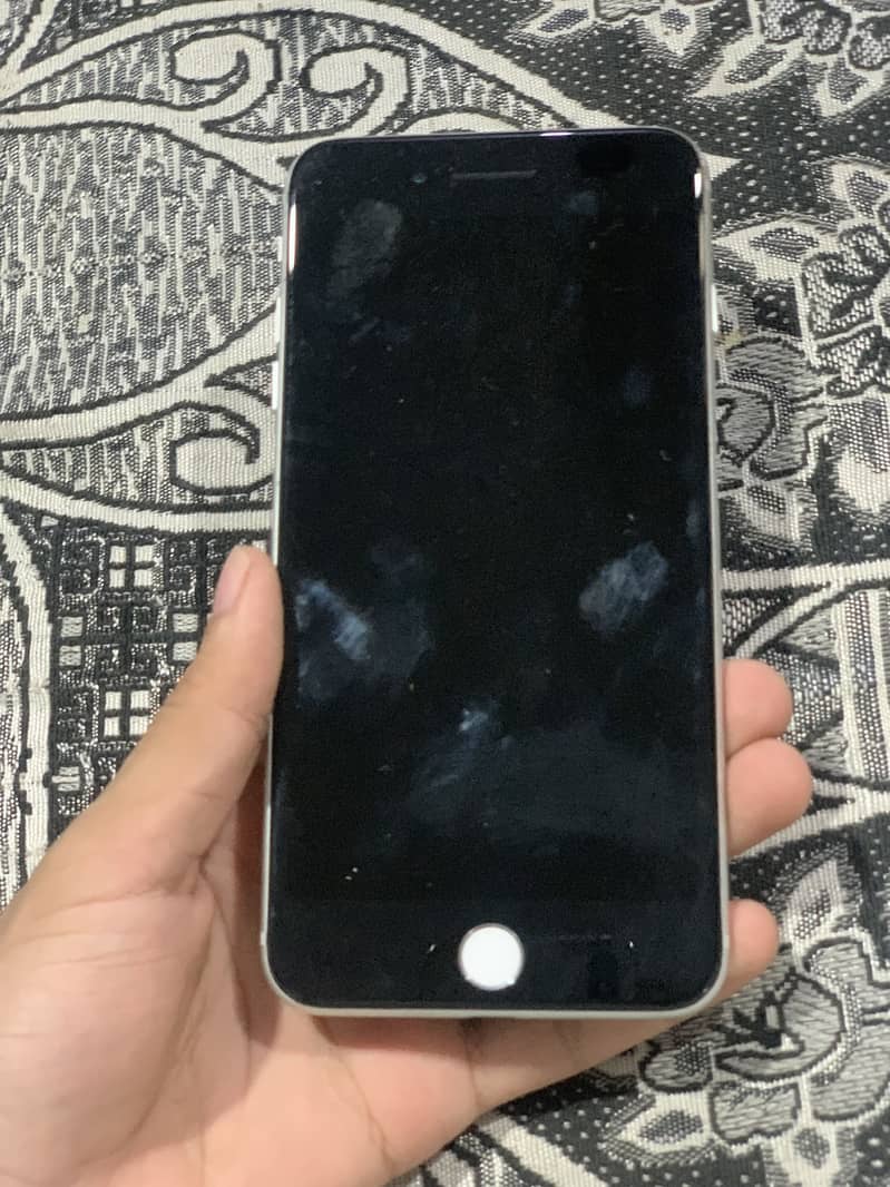 Apple iPhone 7 Plus 1
