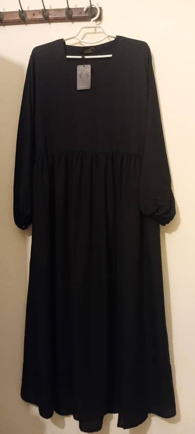 BRAND NEW BLACK BRETHABLE GEOGRETTE ABAYA WITH PLEATS/GATHERINGS