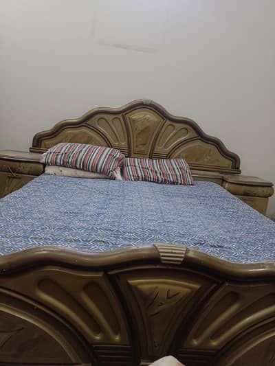 Deco paint strong wooden king size bed